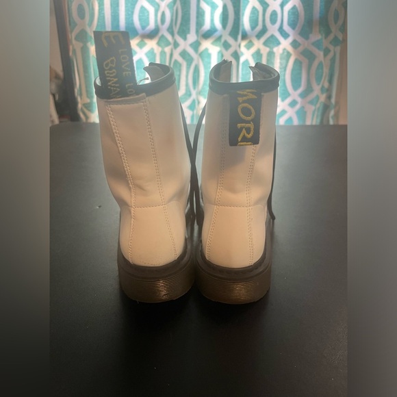 Moc Docs AMORE WHITE BOOTS Women’s size 6.5 (37) - Picture 3 of 6